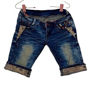 DESIGNER DIY Embellished Artsy Stretch Denim Short